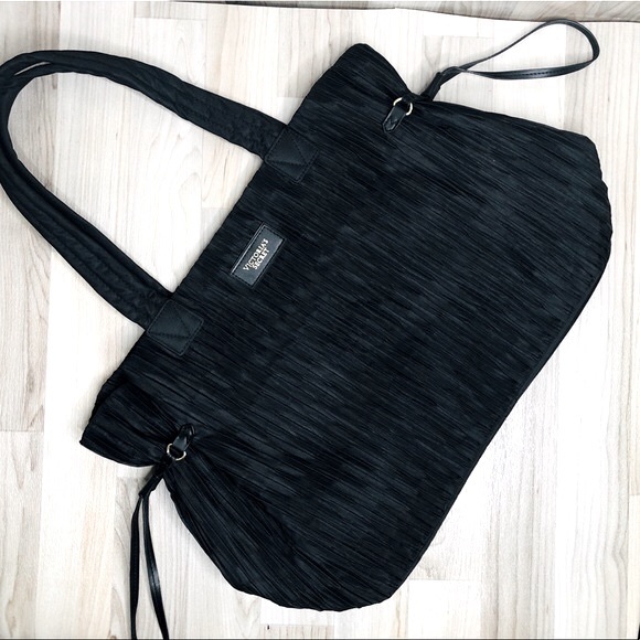 VS Victoria’s Secret Large shoulder weekender bag - Picture 2 of 8